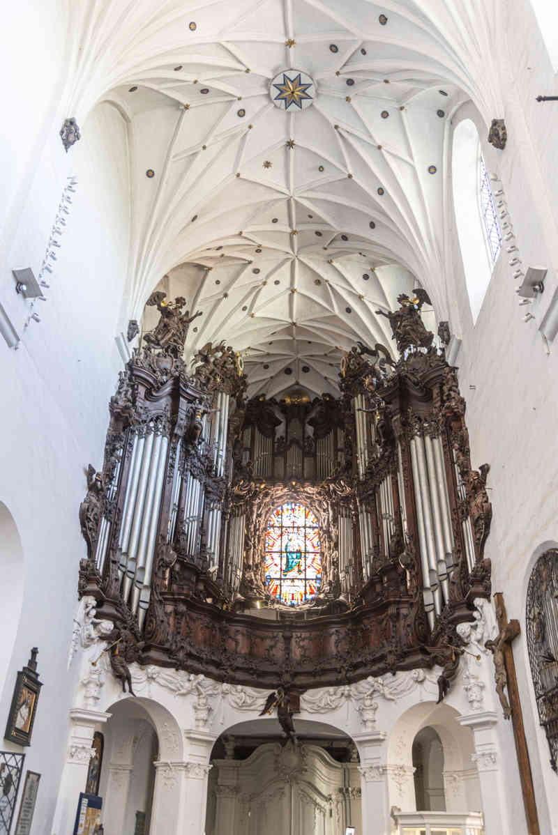 Polonia - Gdansk 169 - catedral de Oliwa.jpg